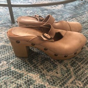 Sbicca Clogs